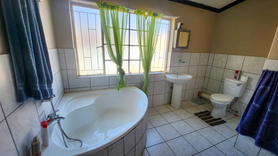 3 Bedroom Property for Sale in Stilfontein North West